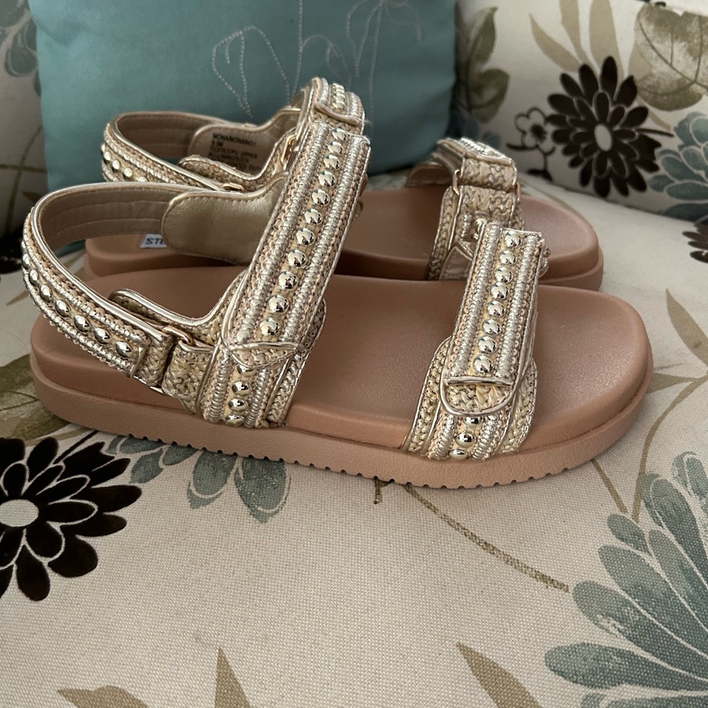 Steve Madden Mona Metallic Gold Sandals